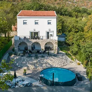  Ferienhaus House Dino